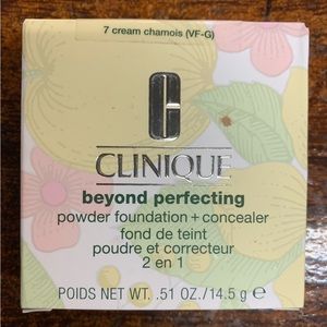 Brand New Clinique Beyond Perfecting Powder Foundation + Concealer